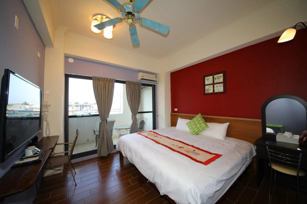 Standard Double room with view (full double bed)