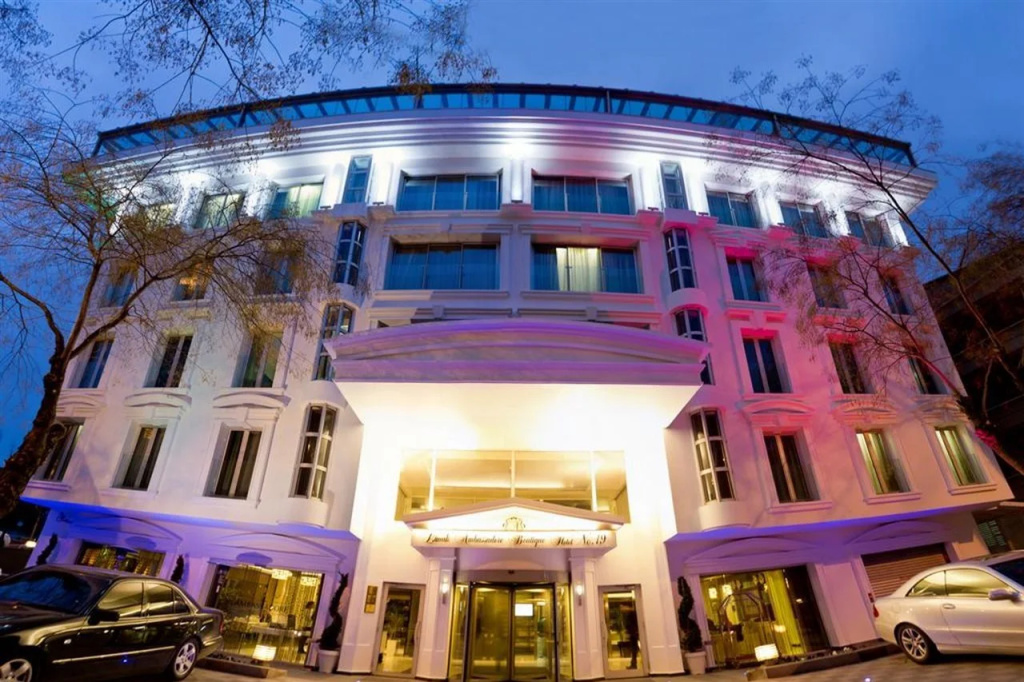 Hotel photo 1
