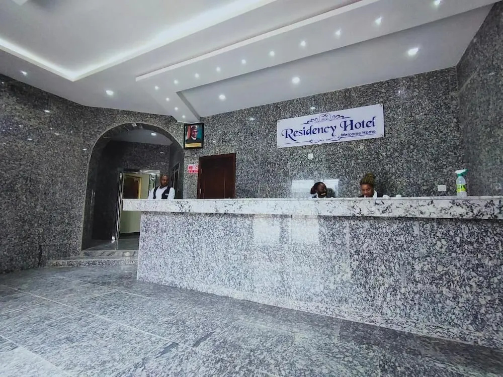 Lobby & Reception