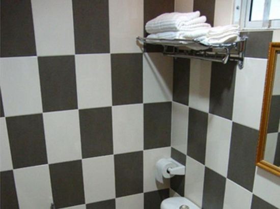 Dm Hotel