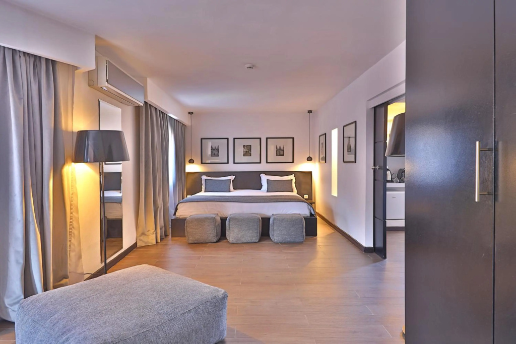 Bab Hotel — 4