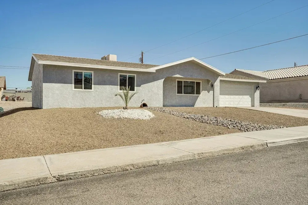 2 Mi to Lake Havasu: Home w/ Patio! — фото 4