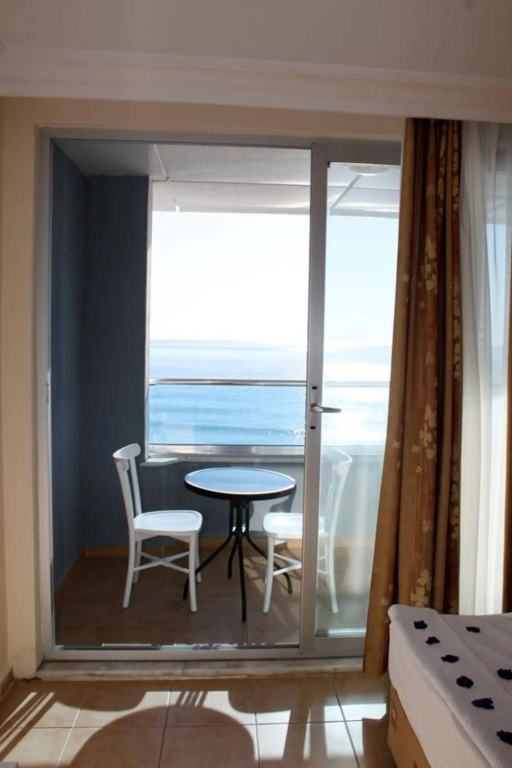 Azak Beach Hotel — фото 7