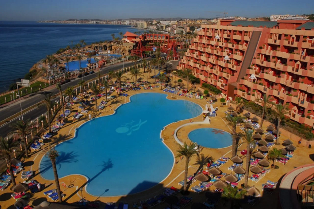 Beach & Waterfront