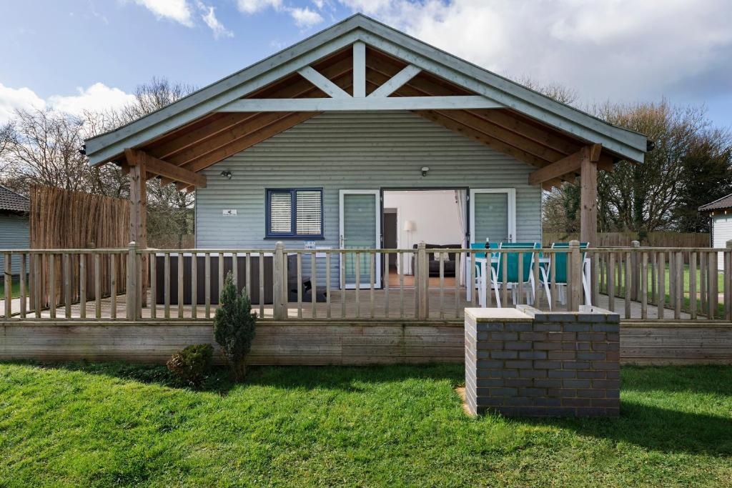 Woodpecker Lodge, Redlake Farm nr Glastonbury