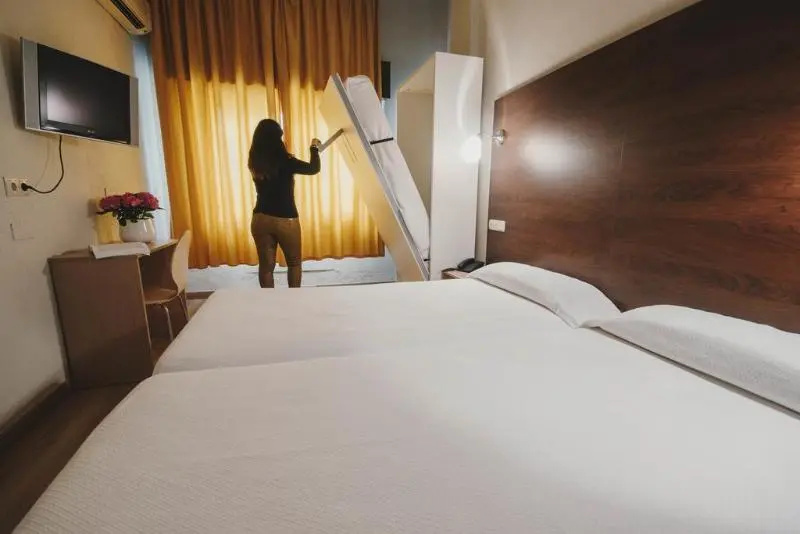 Hotel Embajador - Chambres