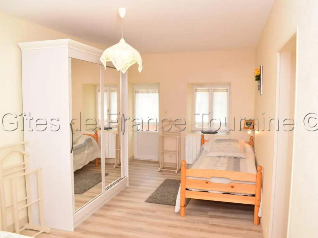 Voir la photo 2 — Gîte La Tour-Saint-Gelin, 3 pièces, 5 personnes - FR-1-381-434