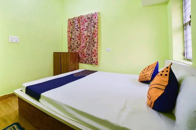 OYO Flagship 812033 Sai Kripa Guest House