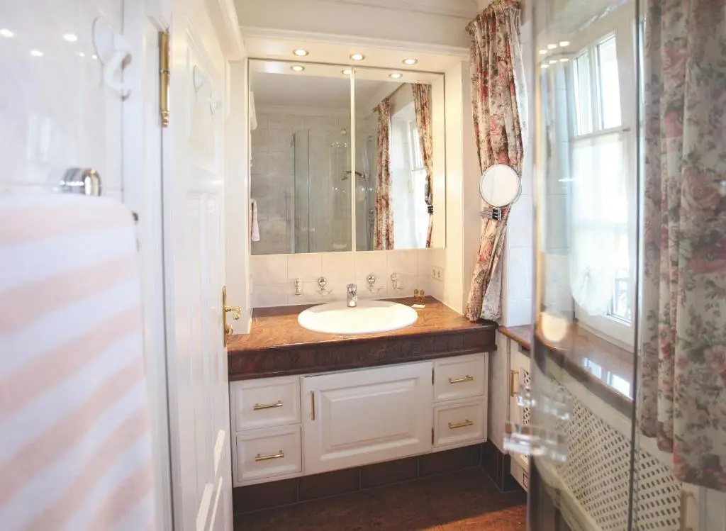 Superior Double room (full double bed)