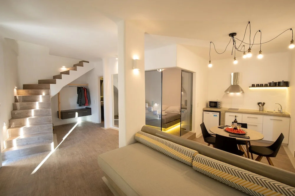 2 Bedrooms Suite