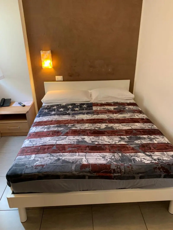 Standard Double room (full double bed)
