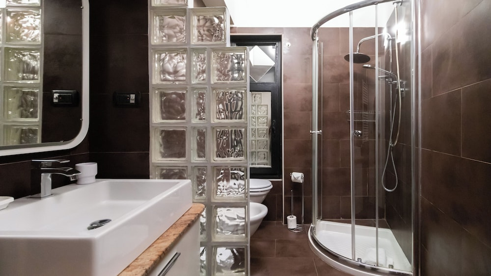 Отель Italianway Easy - Porta Ticinese 83 в Милане