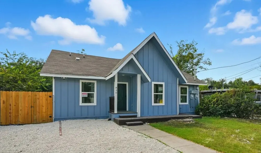 Spacious 4BR Haven Perfect for Groups Near DT