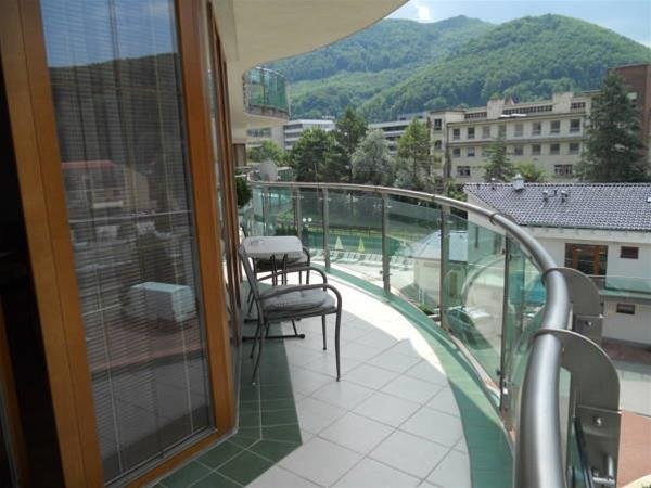 Balcony & Terrace