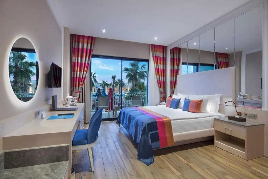 Standard Wonderland Double room (full double bed)