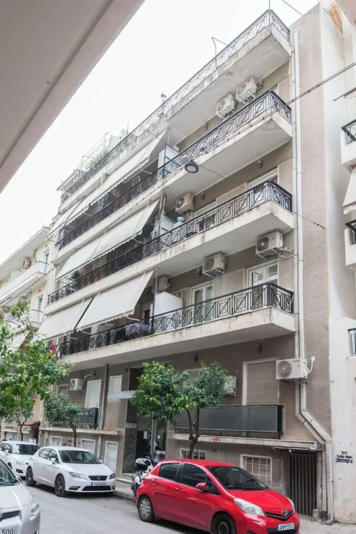 Fresh Urban Apt with Balcony in Zografou