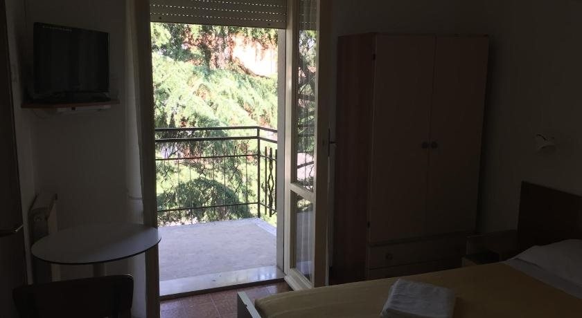 Balcony & Terrace