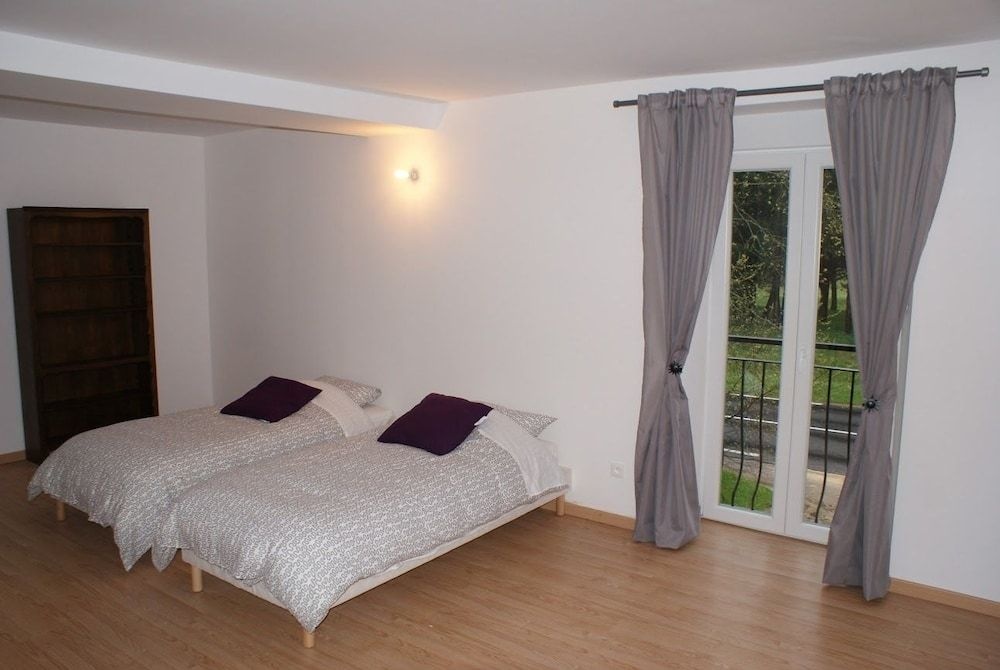 Voir la photo 4 — Crezilles Hotes