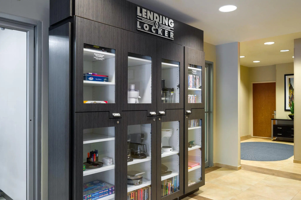 Lobby & Reception