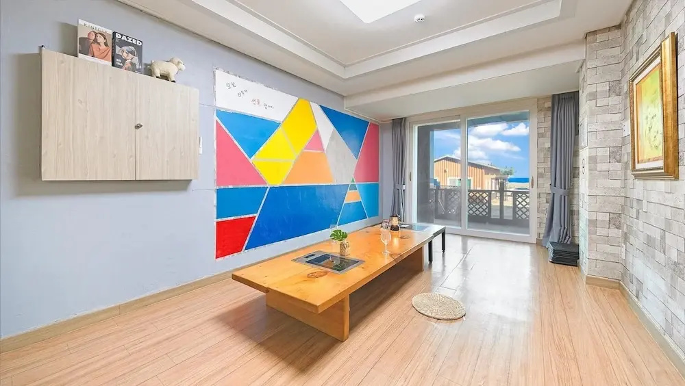 2 Bedrooms Standard Family room