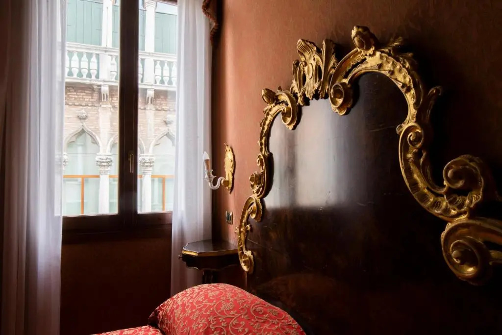 Luxury Double room (full double bed)