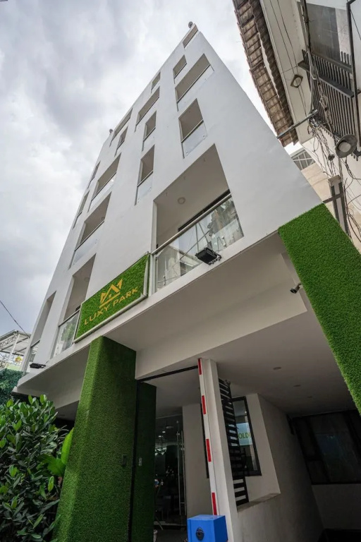 Luxy Park Hotel and Apartments - Notre Dame