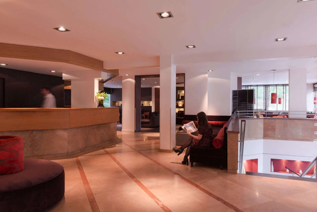 Hotel Mercure Paris Boulogne Pont de Saint Cloud — фото