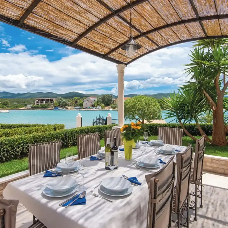 Holiday Home Lovište