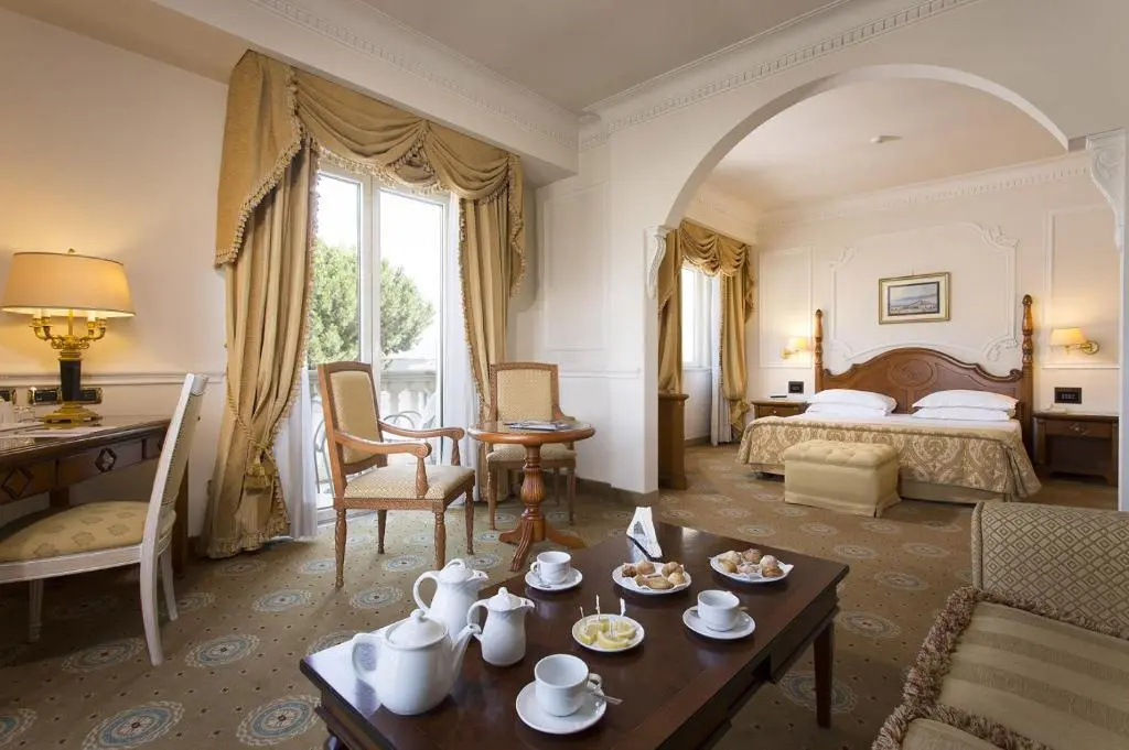 Grand Hotel Vanvitelli - Chambres