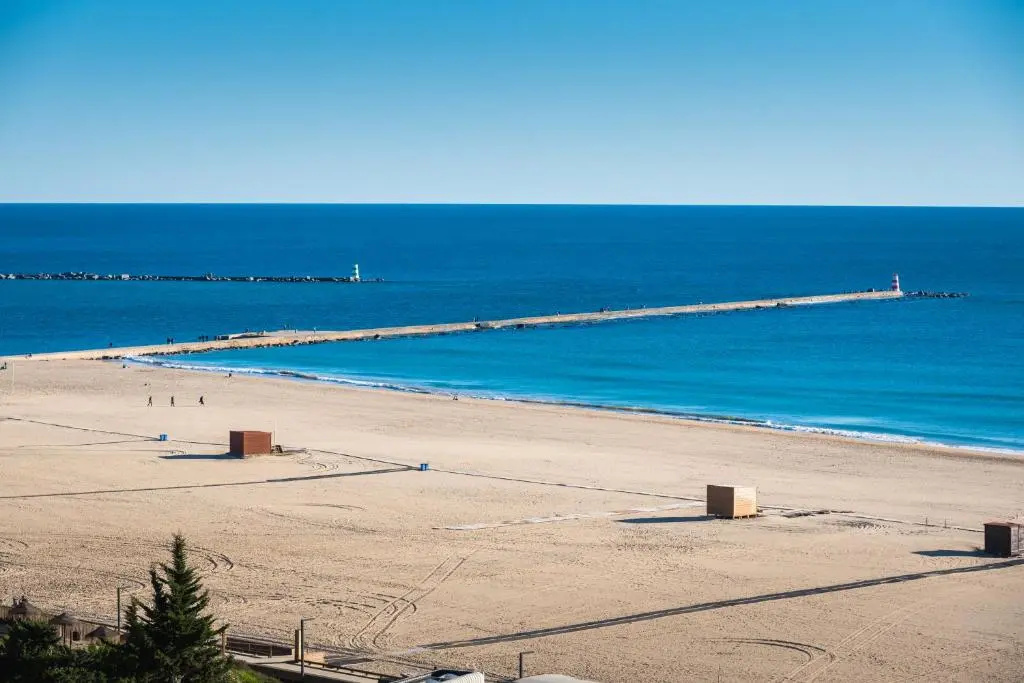 Beach & Waterfront