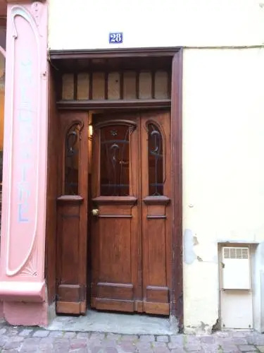 Voir la photo 2 — Les Cordonniers