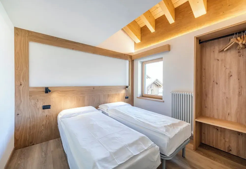 2 Bedrooms Apartment