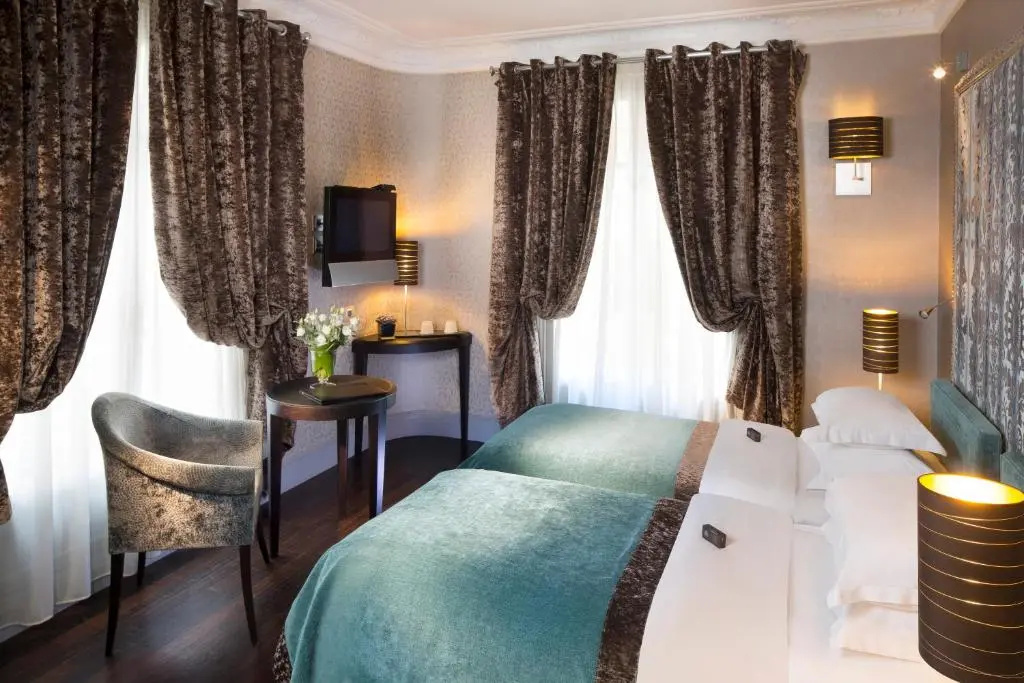Hotel Ares Eiffel 110