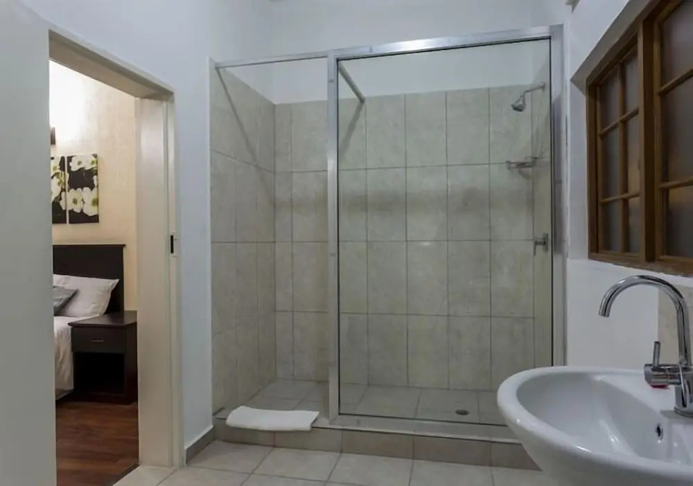 Mokorro Game Ranch and Lodge - Chambres