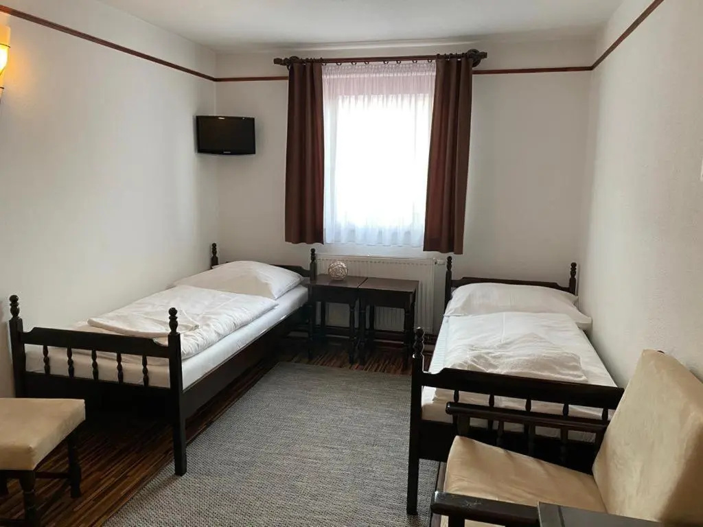Standard Double room (twin beds)