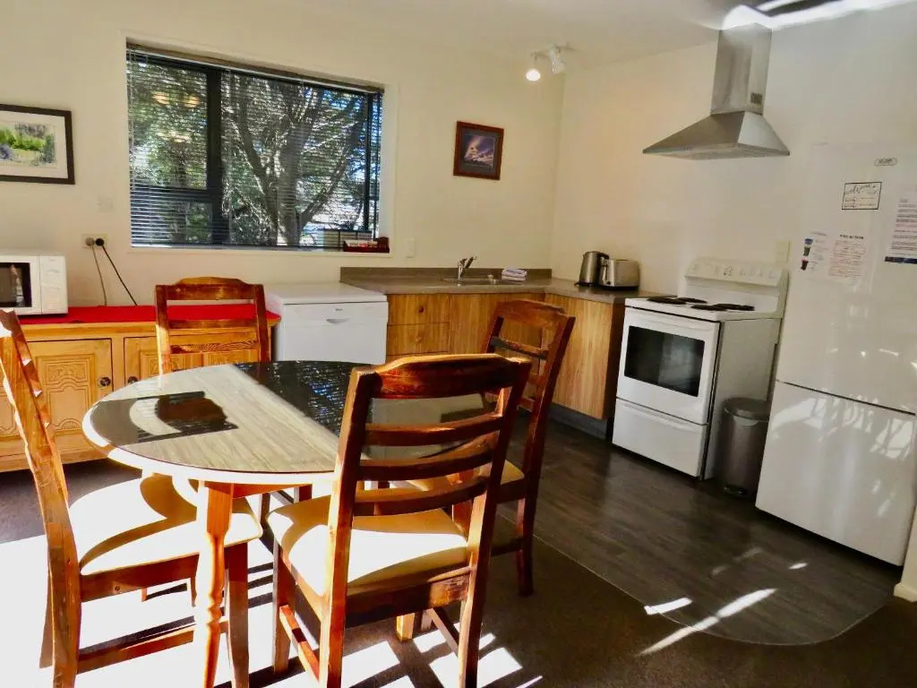 2 Bedrooms Cottage