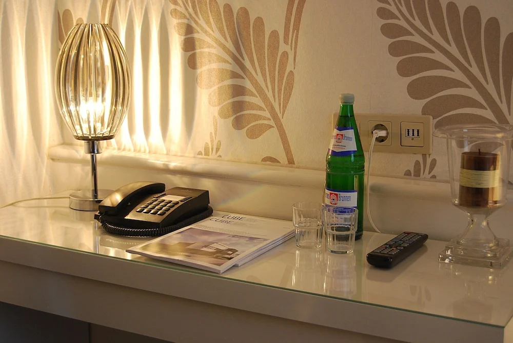 Economy room