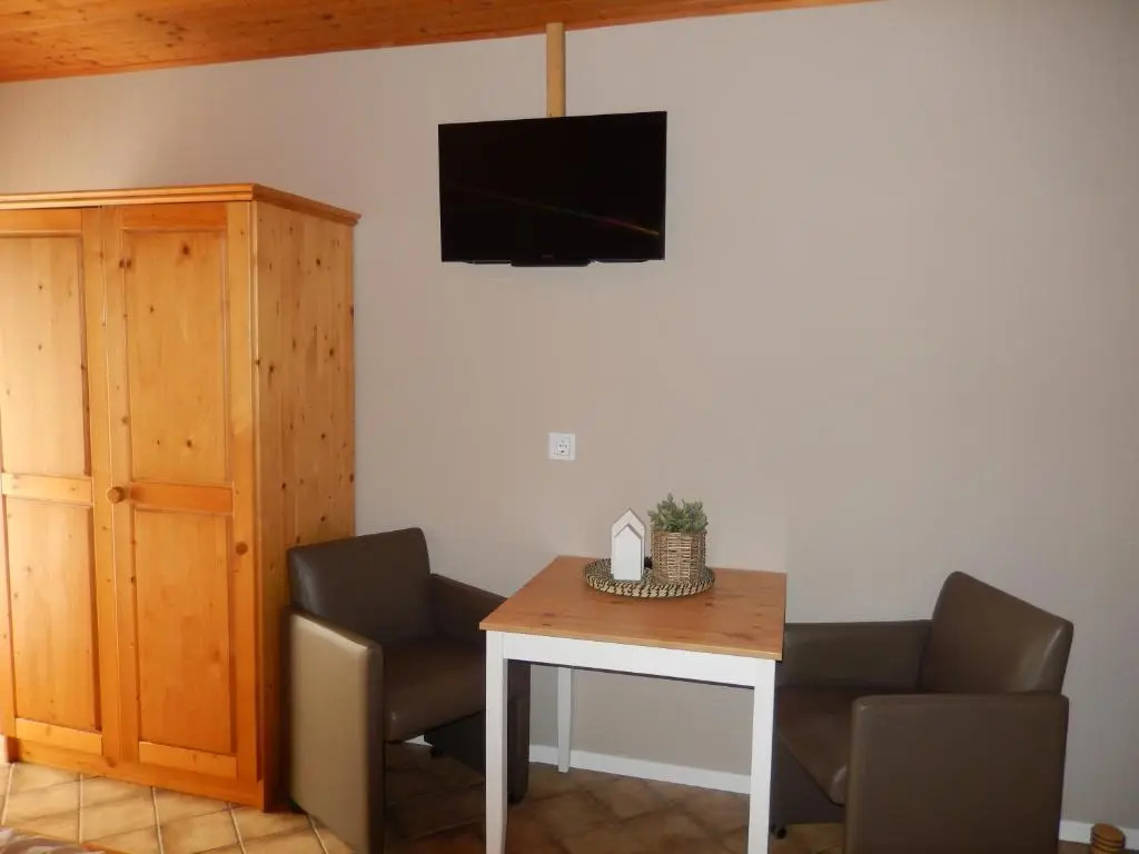 Haus am Wald - Photo 1