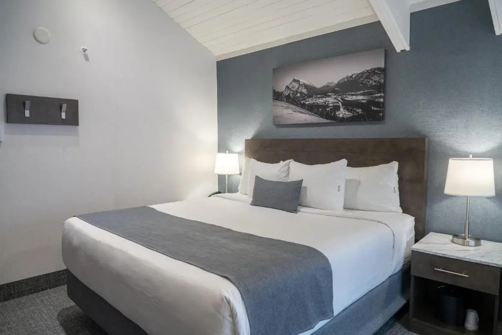 Superior Double room (full double bed)