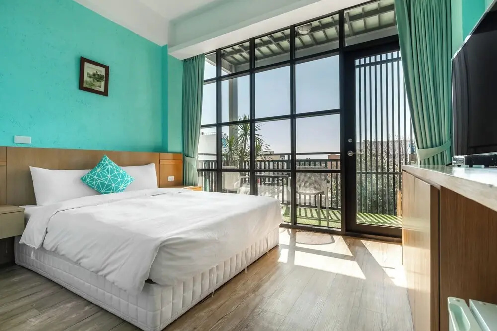 Standard Double room with balcony (full double bed)