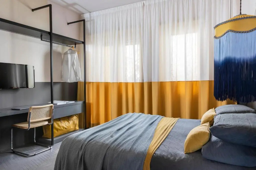 Standard Double room with balcony (full double bed)
