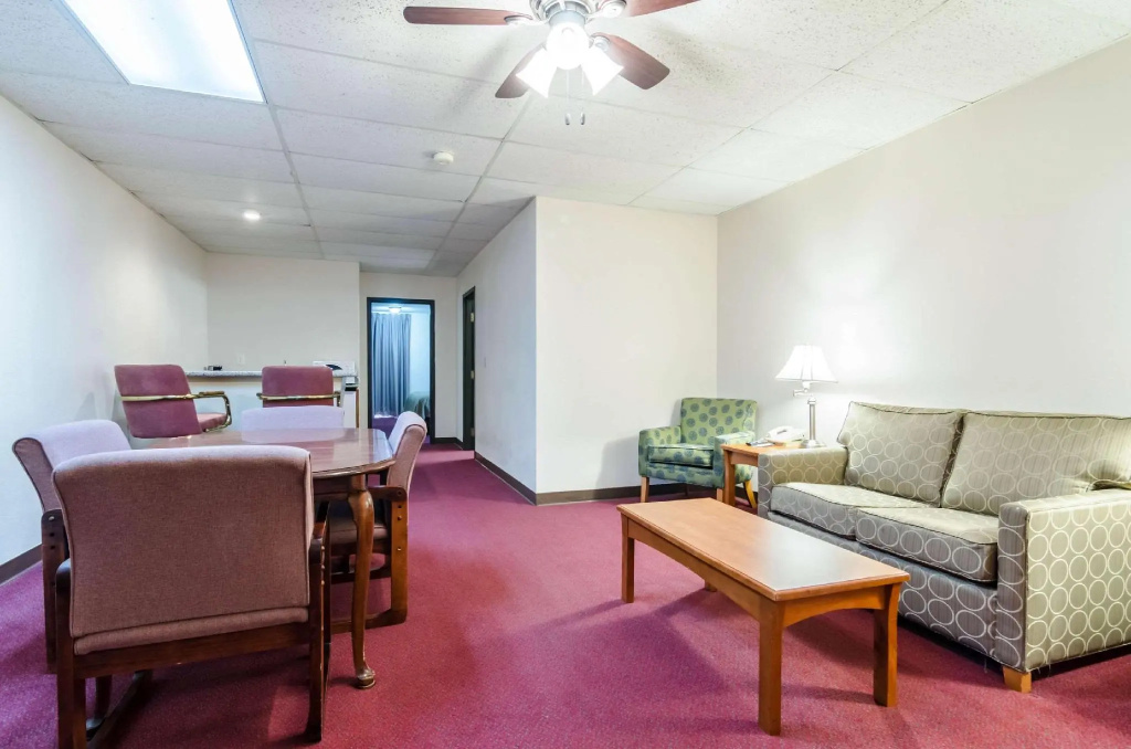 Double Suite (full double bed)