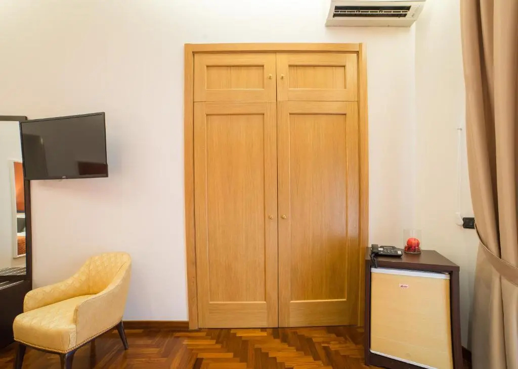 Superior Double room with balcony (full double bed)
