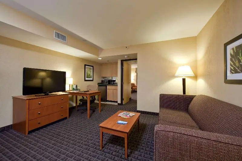 Best Western Plus Scottsdale Thunderbird Suites - Chambres