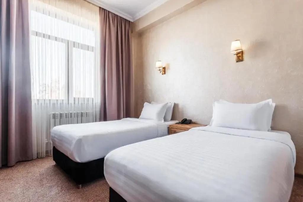 Двухместный номер Standard 2 отдельные кровати в Western Suites Hotel