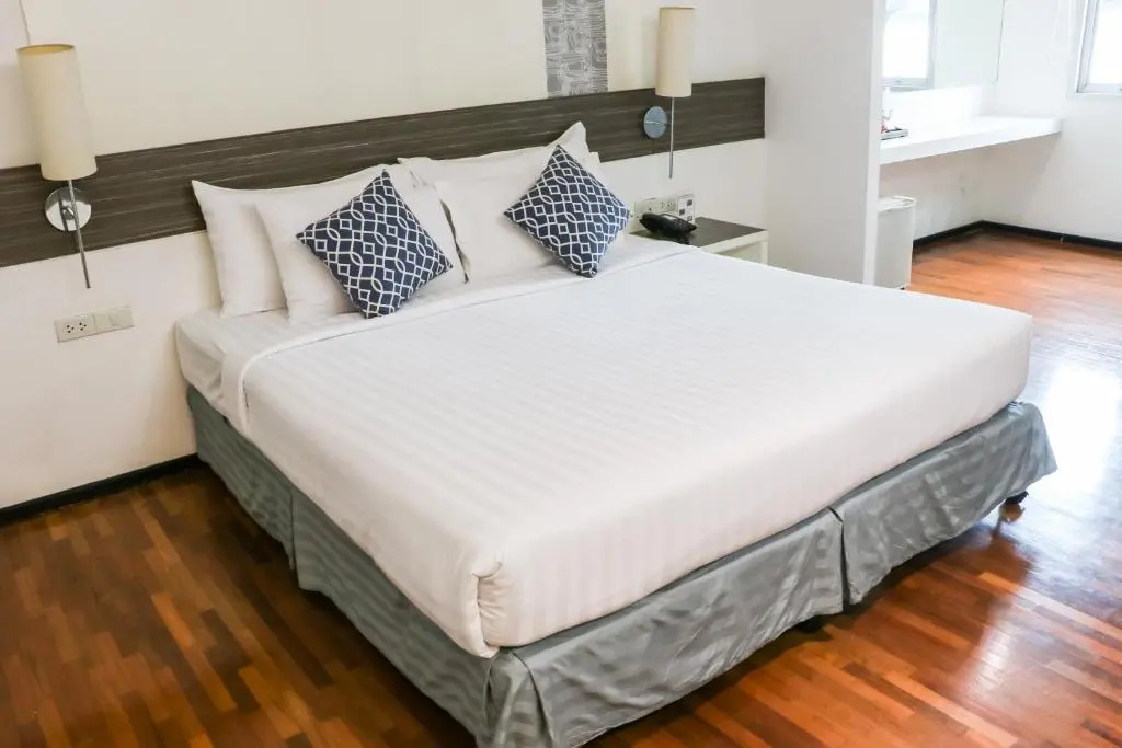 Executive Double room (full double bed)