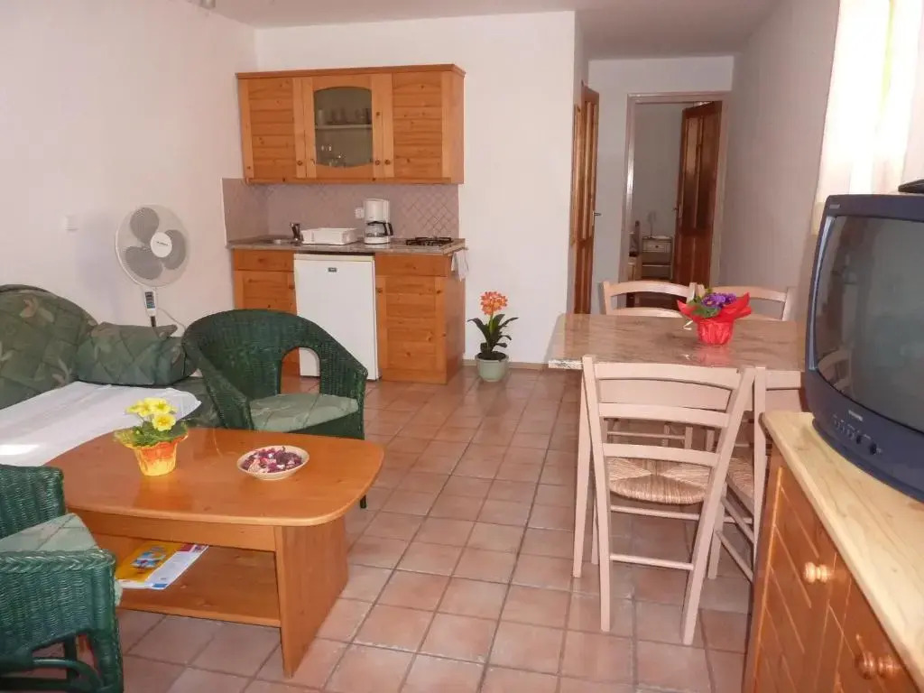 Fészek Apartmanház - фото 11