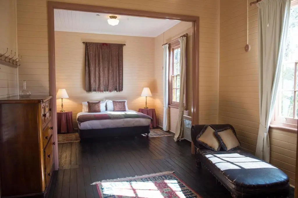 Deluxe Double Suite (full double bed)