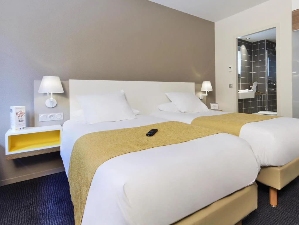 Kyriad Prestige Pau - Zenith - Palais Des Sports - Chambres