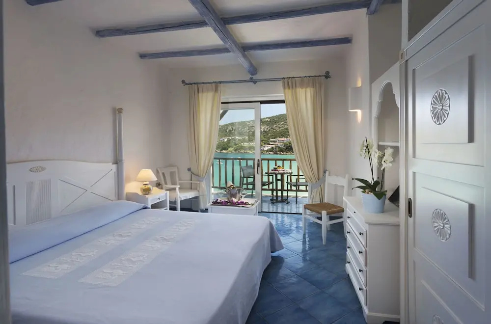 Club Hotel Baja Sardinia - Chambres